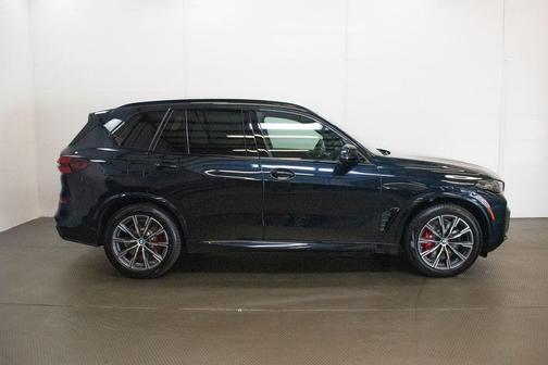 Carbon Black Metallic 2026 BMW X5 PHEV xDrive50e