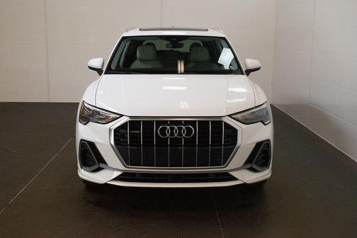 Ibis White 2021 Audi Q3 45 S line Premium