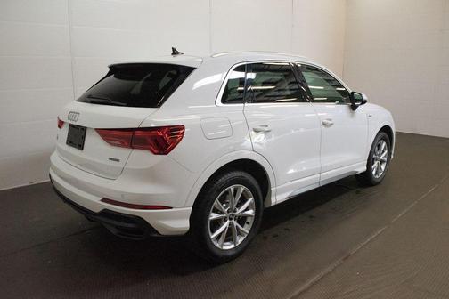 Ibis White 2021 Audi Q3 45 S line Premium