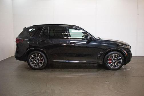 Black Sapphire Metallic 2026 BMW X5 PHEV xDrive50e