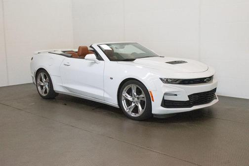 Summit White 2021 Chevrolet Camaro 2SS