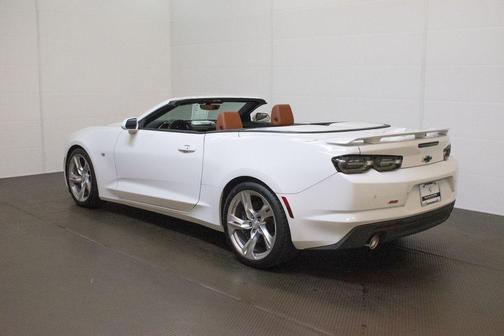 Summit White 2021 Chevrolet Camaro 2SS