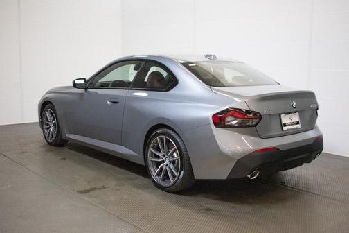 2025 BMW 230 i xDrive