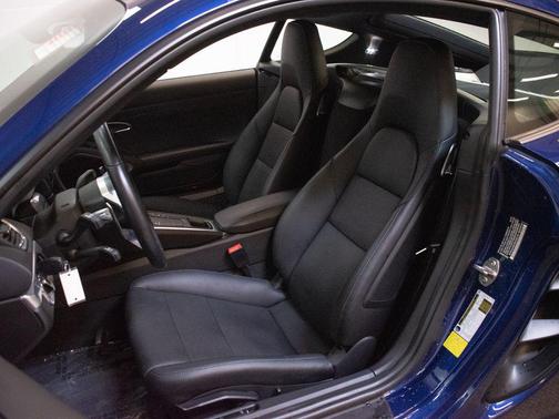 2025 Porsche 718 Cayman 