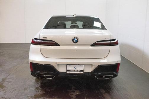 2023 BMW 760 i xDrive