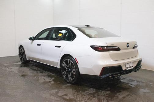 2023 BMW 760 i xDrive
