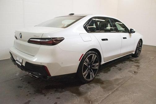 2023 BMW 760 i xDrive