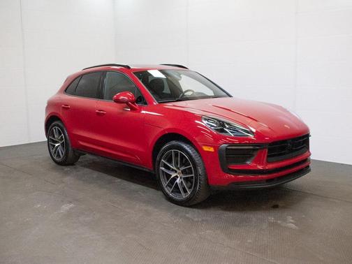 2025 Porsche Macan 