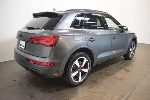 Chronos Gray Metallic 2024 Audi Q5 45 S line Prestige