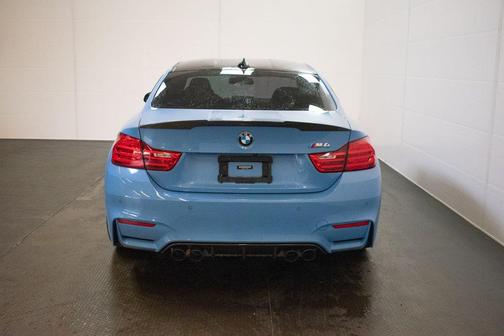 Yas Marina Blue Metallic 2017 BMW M4 Base