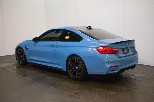 Yas Marina Blue Metallic 2017 BMW M4 Base