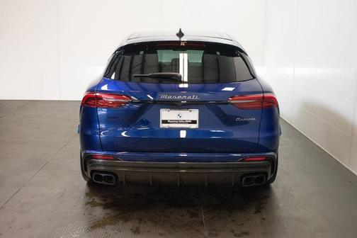 Blu Intenso Metallic 2024 Maserati Grecale Trofeo