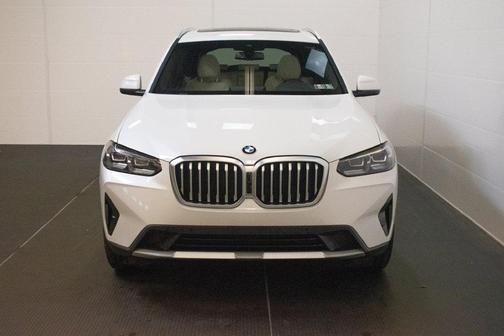 Mineral White Metallic 2024 BMW X3 xDrive30i