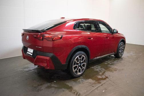 2025 BMW X2 xDrive28i