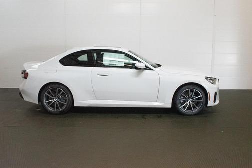 2025 BMW 230 i xDrive