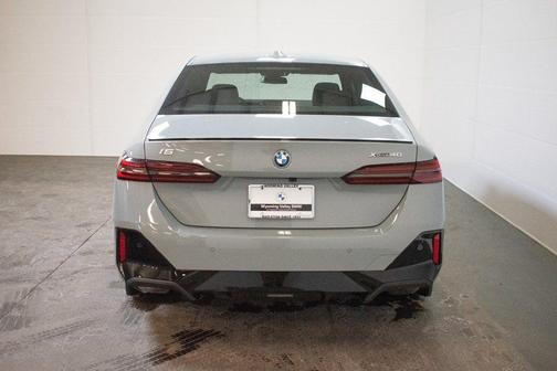 2026 BMW i5 xDrive40