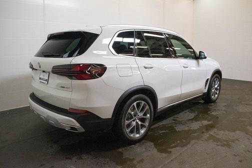 Alpine White 2026 BMW X5 xDrive40i