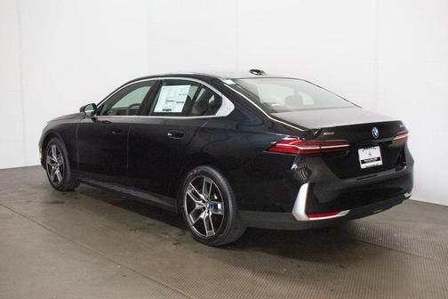 2026 BMW 530 i xDrive