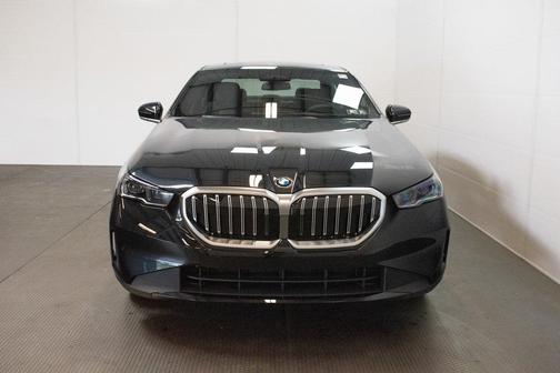 2026 BMW 530 i xDrive