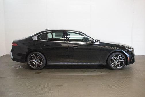 2026 BMW 530 i xDrive