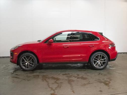 2024 Porsche Macan Base