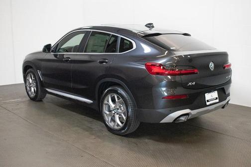 2025 BMW X4 xDrive30i