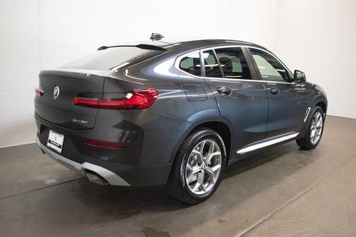 2025 BMW X4 xDrive30i