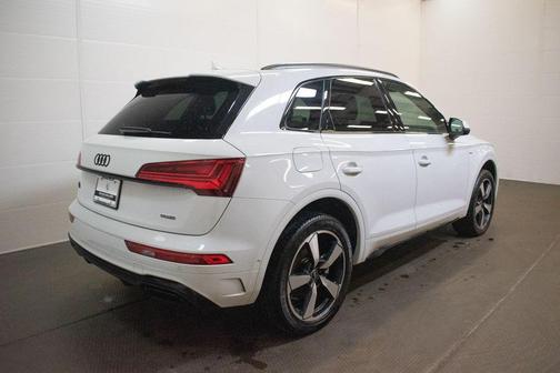 2022 Audi Q5 45 S line Prestige