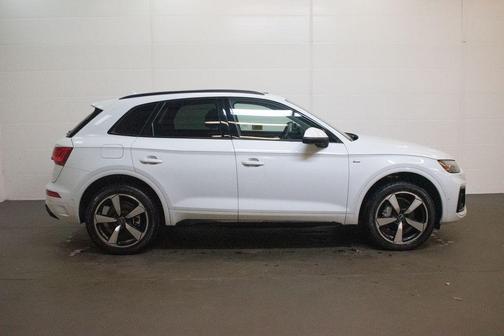 2022 Audi Q5 45 S line Prestige
