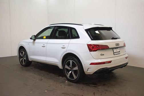 2022 Audi Q5 45 S line Prestige