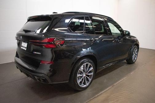 Black Sapphire Metallic 2026 BMW X5 M60i