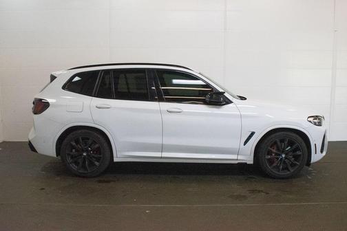 Alpine White 2022 BMW X3 M40i