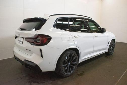Alpine White 2022 BMW X3 M40i