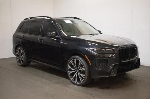 2024 BMW X7 M60i