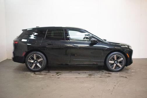 Black Sapphire Metallic 2026 BMW iX xDrive45