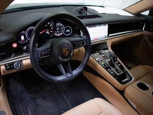 2021 Porsche Panamera 4