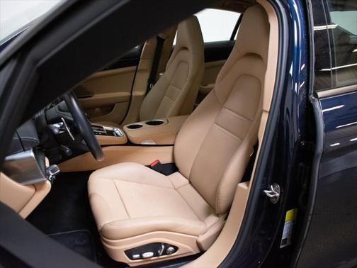 2021 Porsche Panamera 4
