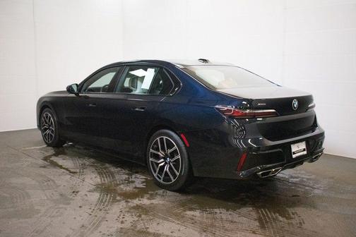 2023 BMW 760 i xDrive