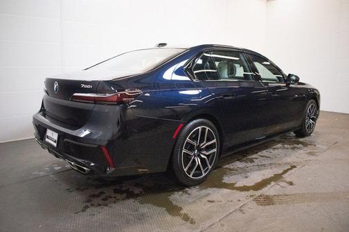 2023 BMW 760 i xDrive