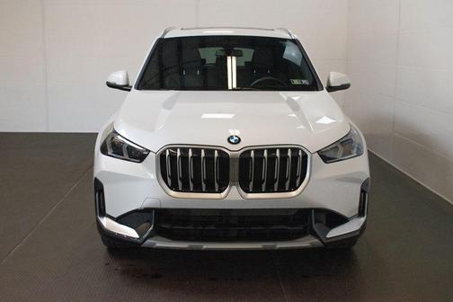 Mineral White Metallic 2026 BMW X1 xDrive28i