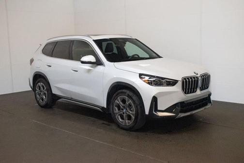 Mineral White Metallic 2026 BMW X1 xDrive28i
