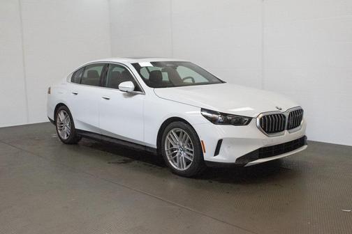 2025 BMW 530 i xDrive