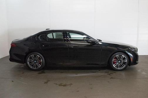 2026 BMW 550e 550e xDrive