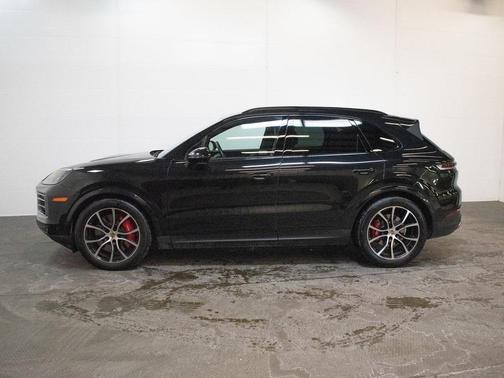 2024 Porsche Cayenne S