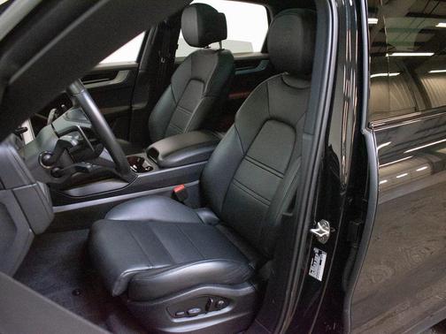 2024 Porsche Cayenne S