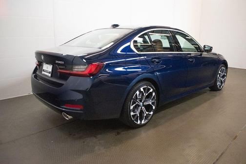 Tanzanite Blue II Metallic 2026 BMW 330 xDrive NA