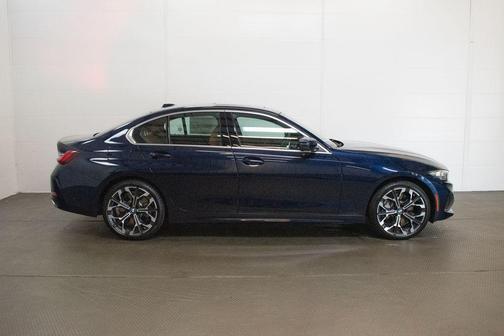 Tanzanite Blue II Metallic 2026 BMW 330 xDrive NA