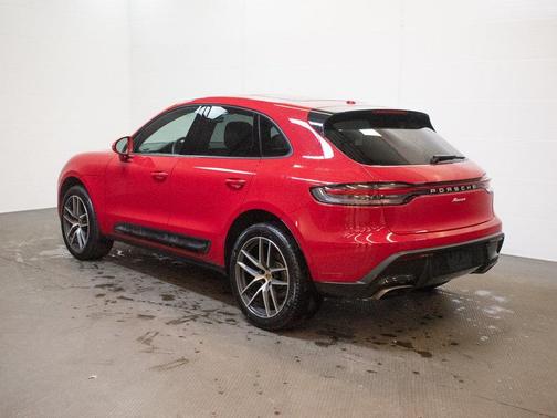 2025 Porsche Macan 