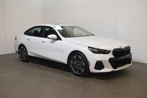 Alpine White 2026 BMW 530 xDrive