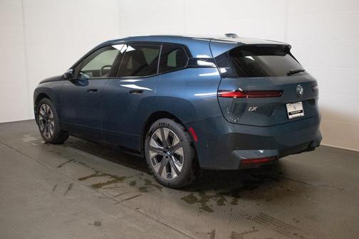 2026 BMW iX xDrive45